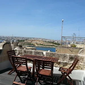 Maisonette Malta La Valette